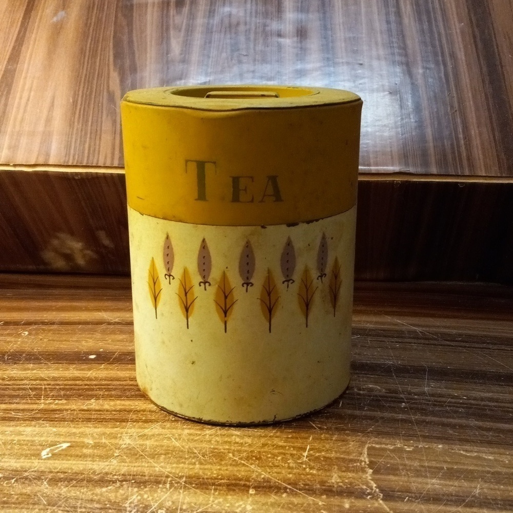 Vintage mcm shabby chic farmhouse harvest gold tin tea canister